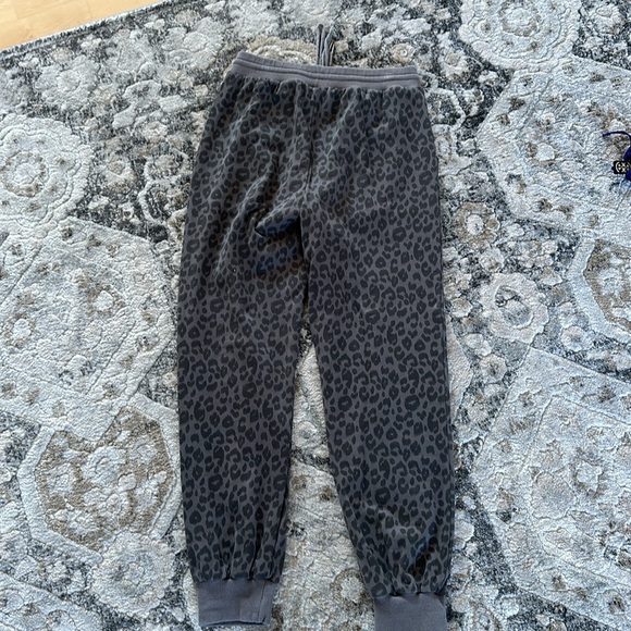 Paper Crane Leopard Print Sweatpants - Picture 7 of 8